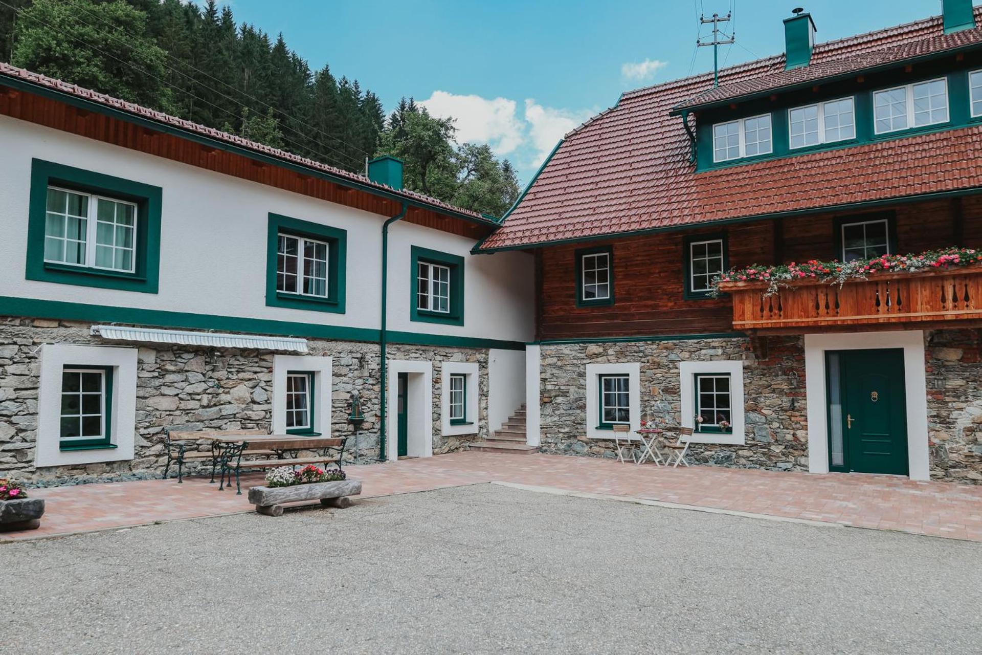 Gruenjuwel * Himmelberg